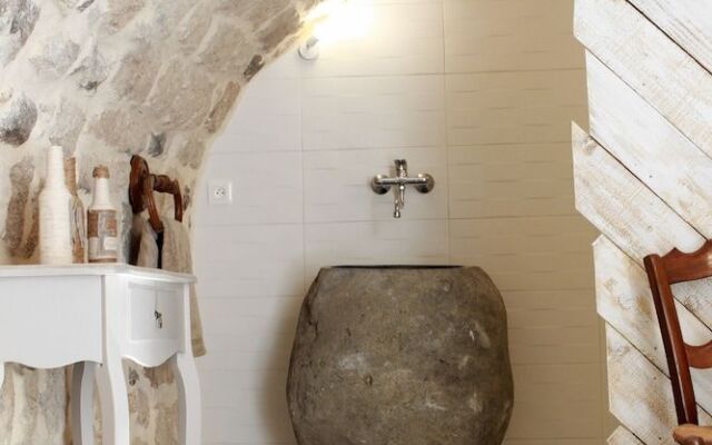 Le Pressoir De La Deveze