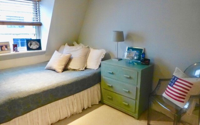 2 Bedroom Apartment in Brighton With sea View Sleeps 3