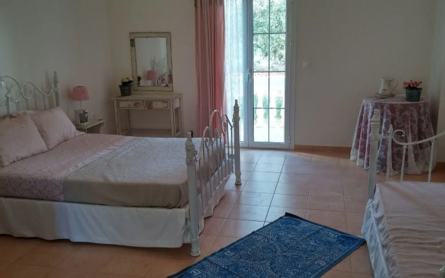 Elaias Gi Residence