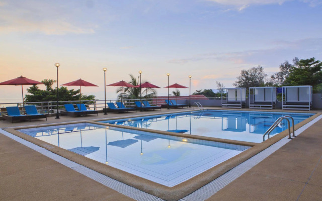 Blue Wave Beach Resort