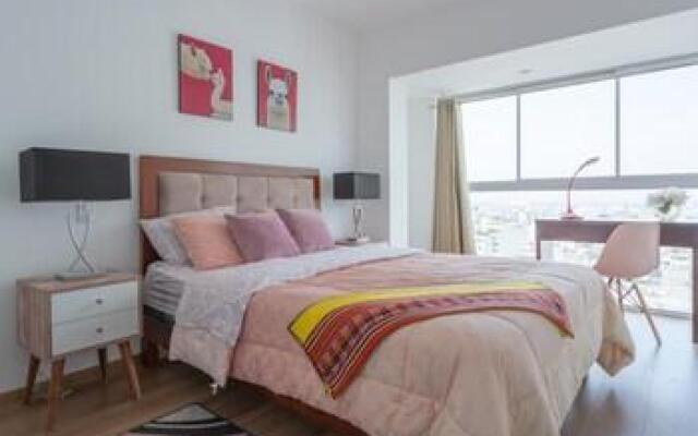 Exclusive Penthouse With Private Rooftop Jacuzzi BBQ Game Room