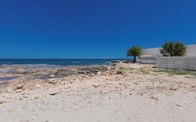 4019 Villetta Biancamare by Barbarhouse