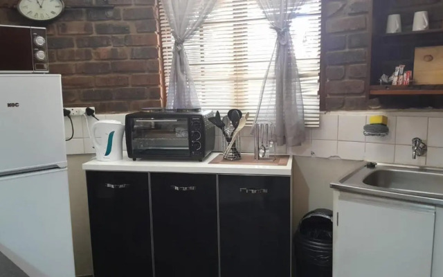 El Shadai Guest House