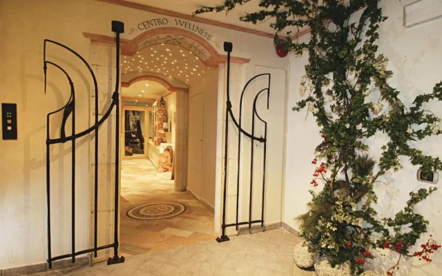 AlpHotel Taller