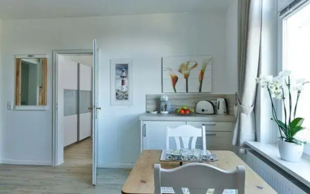 App-7-in-strandnaher-Lage-Baederstil-Villa-in-Wenningstedt-Sylt