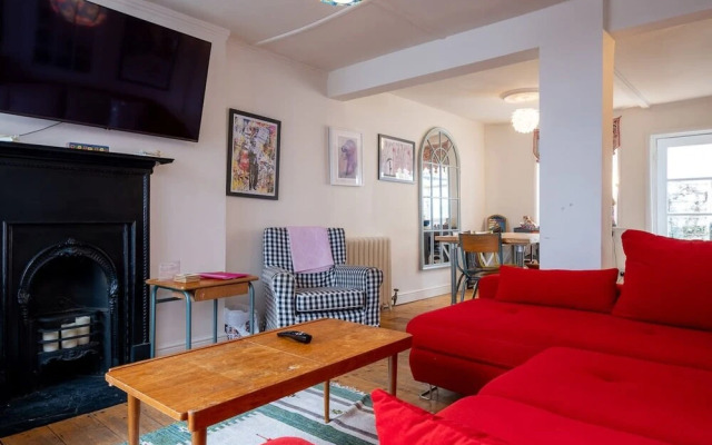 Host Stay George Street Townhouse