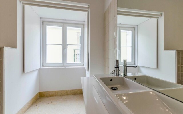 Modern Apartment in Alfama