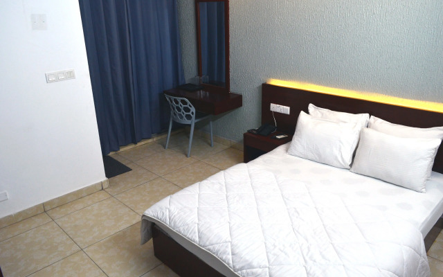 Laguna Beach Hotel & Resort