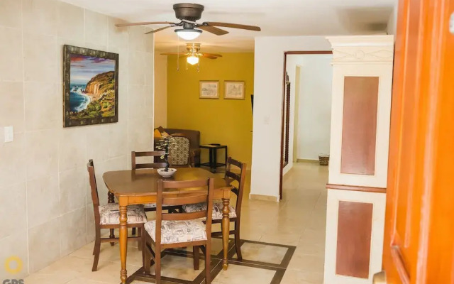 Meson del Capitan Apartments