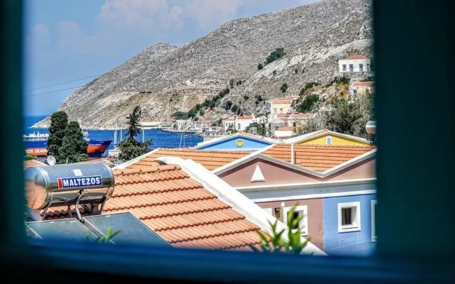 Symi Fos