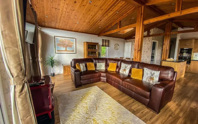 Immaculate 3-bedroom Private Lodge Near York