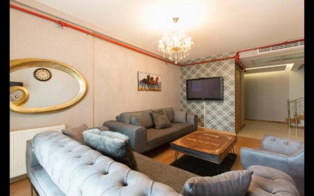 CTS Elysium Residence Duplex Apt. 85