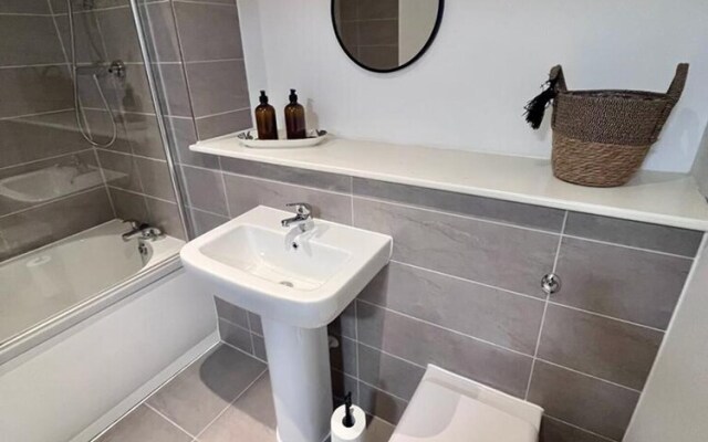 Stunning City Centre Apartment - Sleeps 4