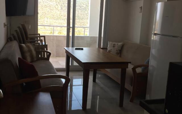 Mavi Yesil Apart Hotel Tisan