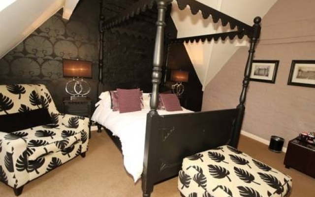 The Holme Lea Manor