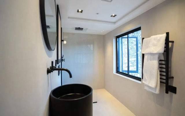 Cadogan Square - 2 Bedroom Apartment V
