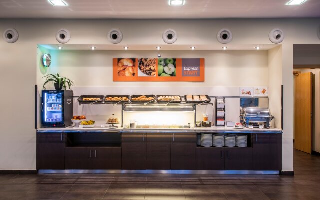 Holiday Inn Express Barcelona - Sant Cugat, an IHG Hotel