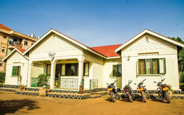 Hilltop Annex Hotel