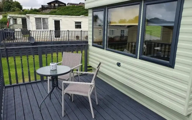 Lochside Retreat at Three Lochs Holiday Park