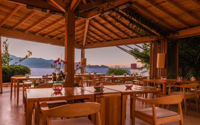 Lycia Hotel