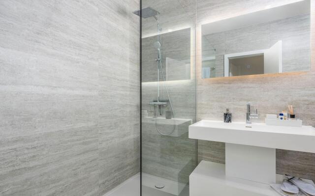 Amazing Holiday Home In Novigrad With Bubble Bath