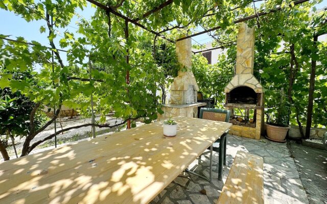 Mari - 150 m From sea - A1