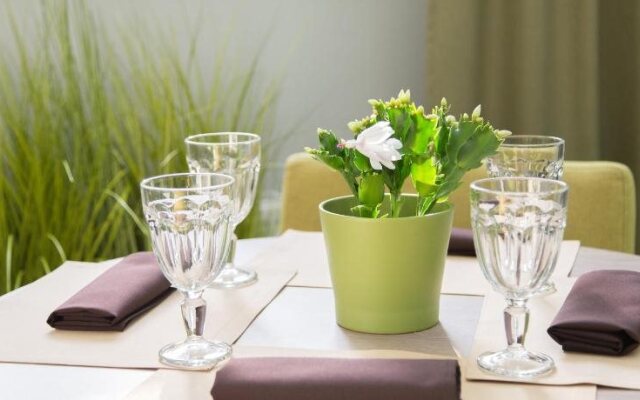 Garden Hotel