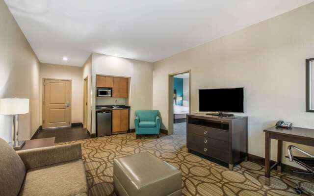 La Quinta Inn & Suites by Wyndham Little Rock - West