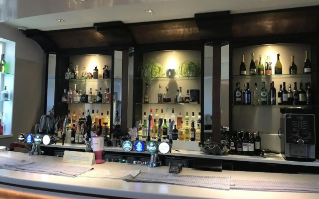 Pier Hotel