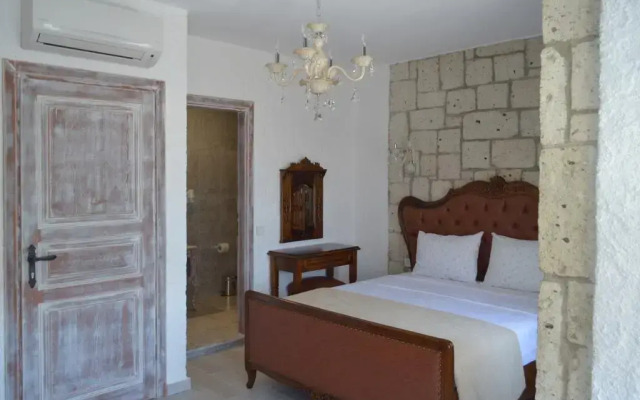 Fehmibey Alacati Otel