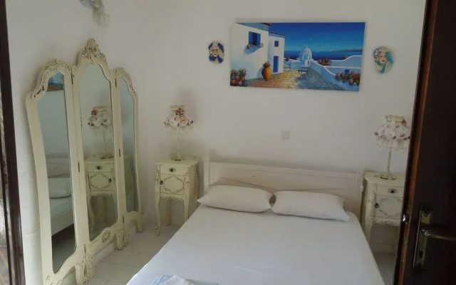 Albatross Hotel