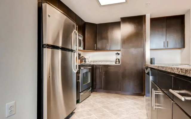Global Luxury Suites at Fair St