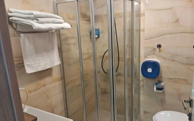 Crystall Hotel