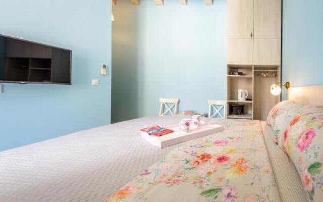 Stradun View En Suite Rooms & Studio