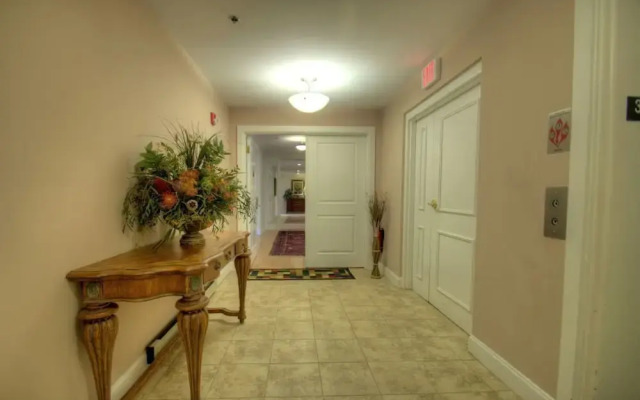 Biltmore Village Hideaway - 2 Br Condo