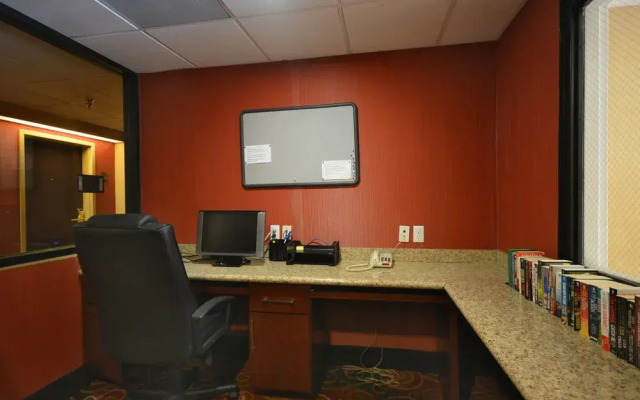 Comfort Inn & Suites