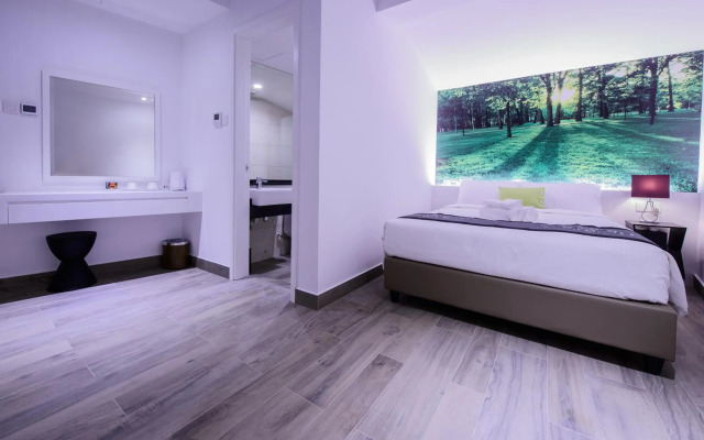 J8 Hotel