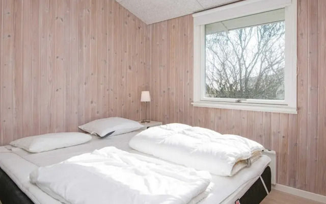 10 Person Holiday Home in Borkop