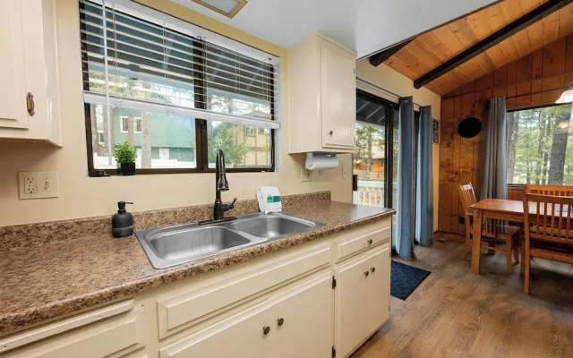 Bear Woods 3BR Retreat