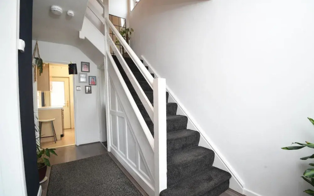 Cosy and Modern 2 Bed Family House in Abergele