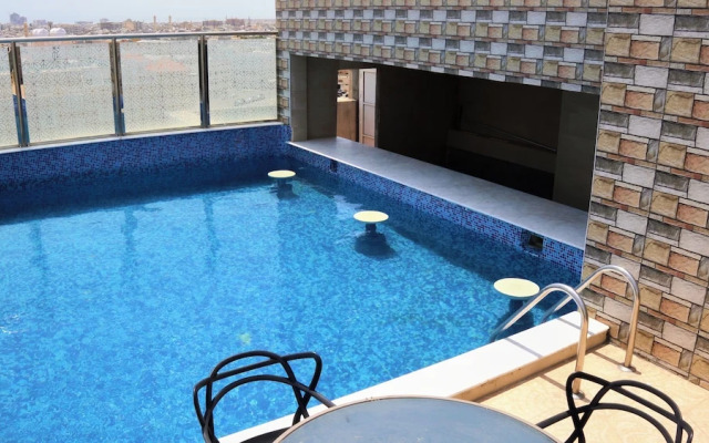 Lian Park Hotel