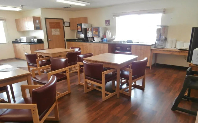 Americas Best Value Inn & Suites Spring Valley