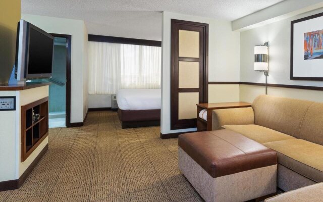 Hyatt Place Fort Lauderdale Cruise Port & Convention Center