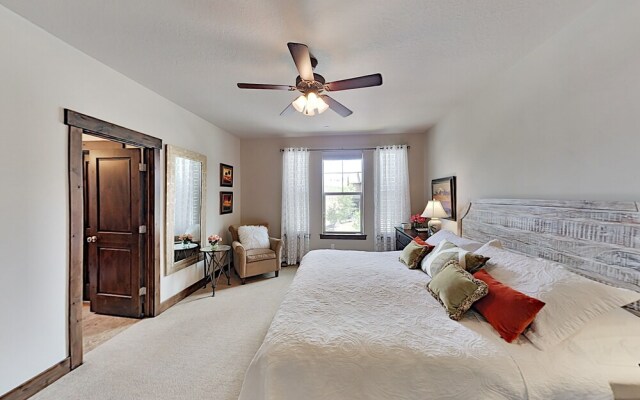 999wabig 4 Bedroom Home