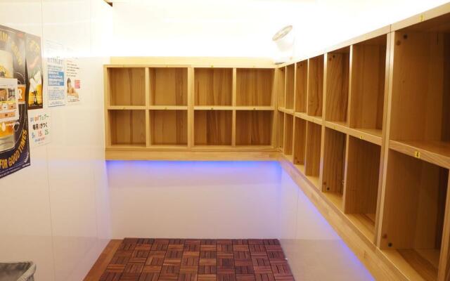 Capsule Hotel 310
