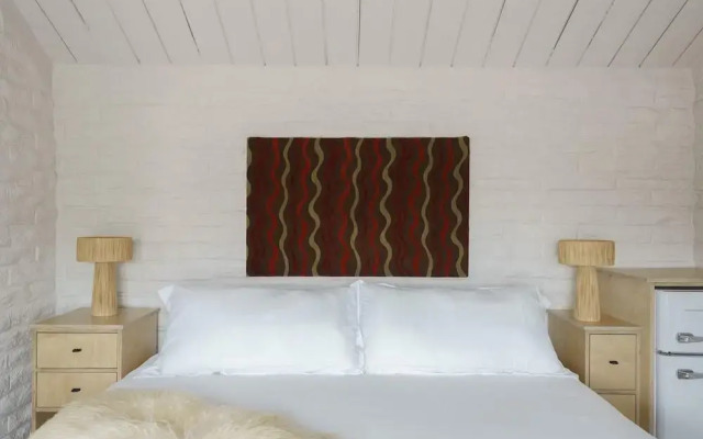 The Green Room Hotel