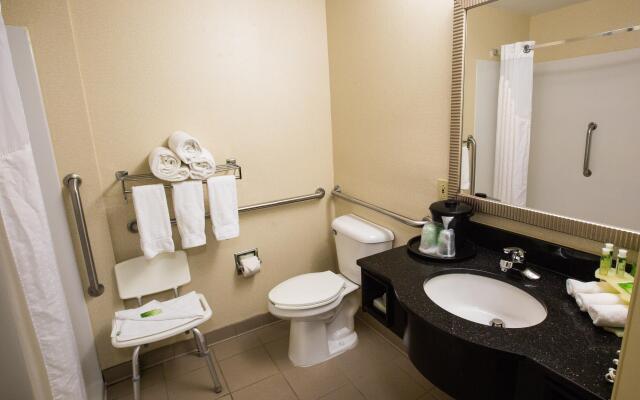 Holiday Inn Express Alpharetta - Roswell by IHG