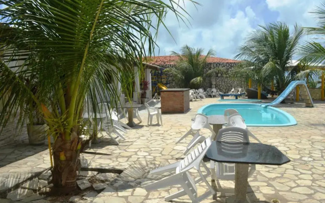 Jacuma's Lodge Hotel