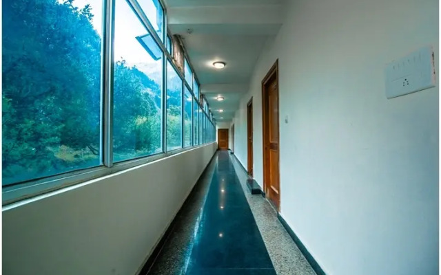 Hotel Divine Paradise Manali
