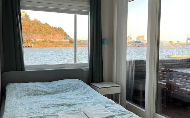 Stylish Seaview 4 Beds Central Apartment Sorenga